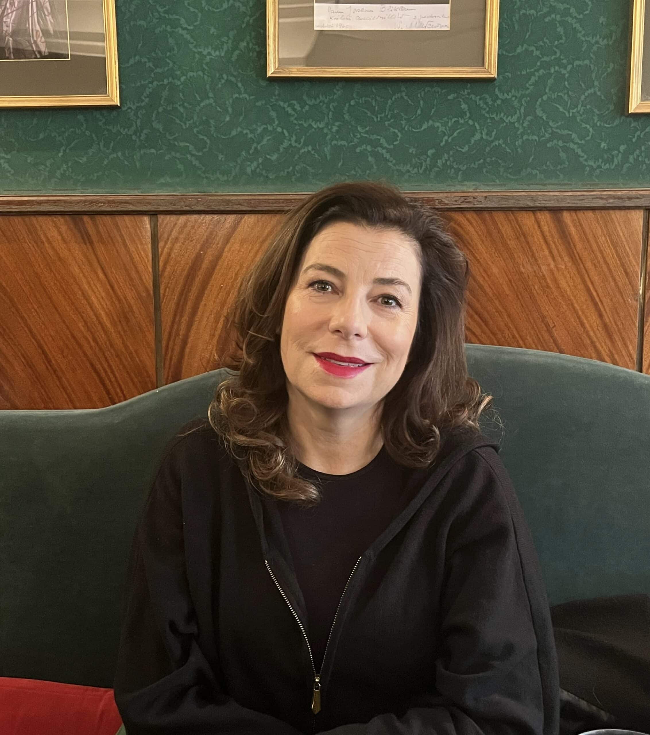 Ania Schmidt – ekspert w zakresie modularnej kariery, doradztwa zawodowego i transformacji zawodowej; wspiera liderów w odzyskiwaniu kontroli nad karierą, dywersyfikacji dochodów i budowaniu bezpieczeństwa zawodowego